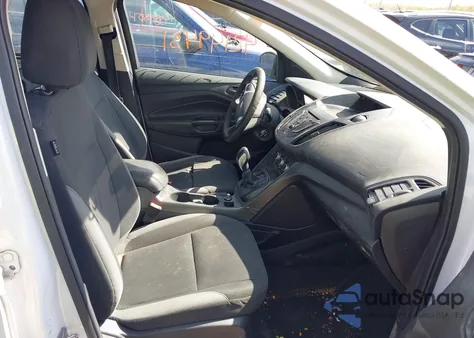 2016 Ford Escape S z USA, uszkodzony, nr VIN 1FMCU0F75GUA51496